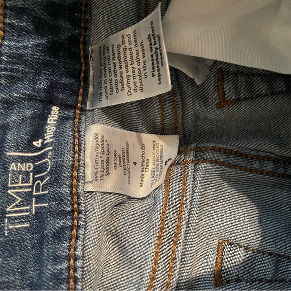 Time and Tru boyfriend high waisted jeans - Picture 7 of 7